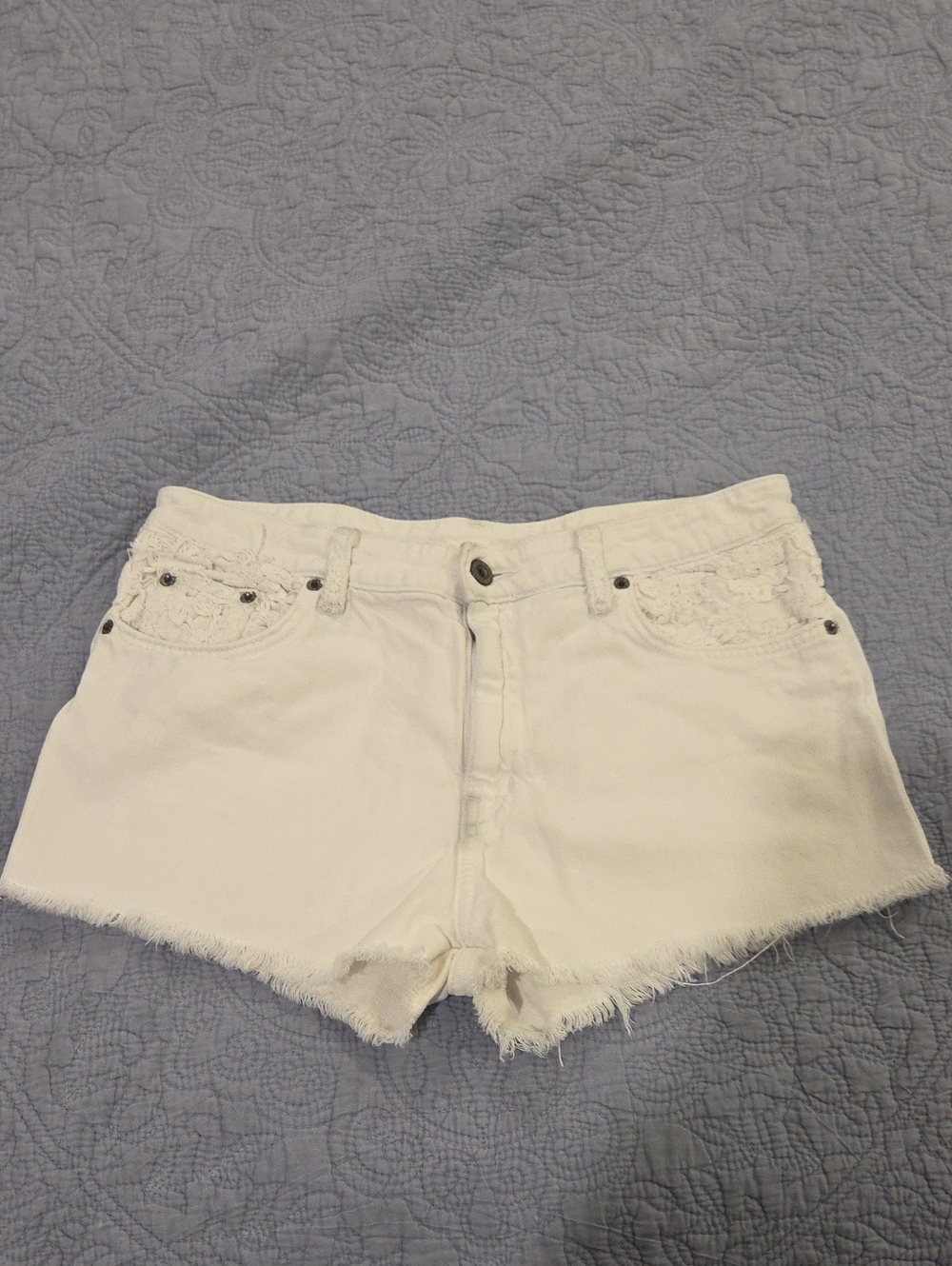 Carmar White Denim Cutoff Shorts with Lace Trim Size 29!